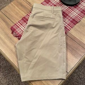 ☀️ Men’s - UnderArmour Shorts - Loose - Heat Gear - Size 36 ☀️